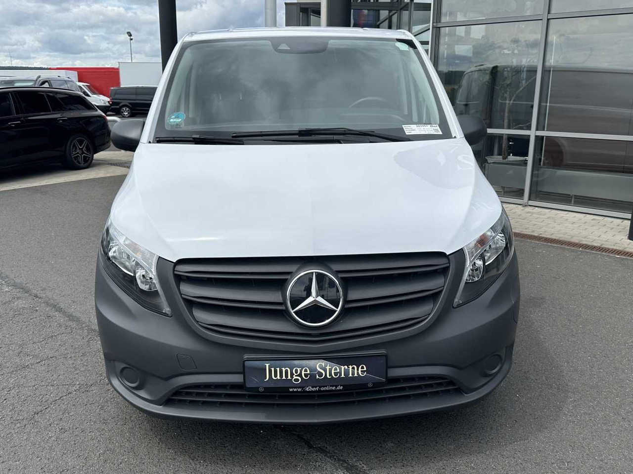 Mercedes-Benz eVito 112 Klima Kamera Navi SHZ Tempomat - Van kecil, Van listrik: gambar 2 Mercedes-Benz eVito 112 Klima Kamera Navi SHZ Tempomat - Van kecil, Van listrik: gambar 2