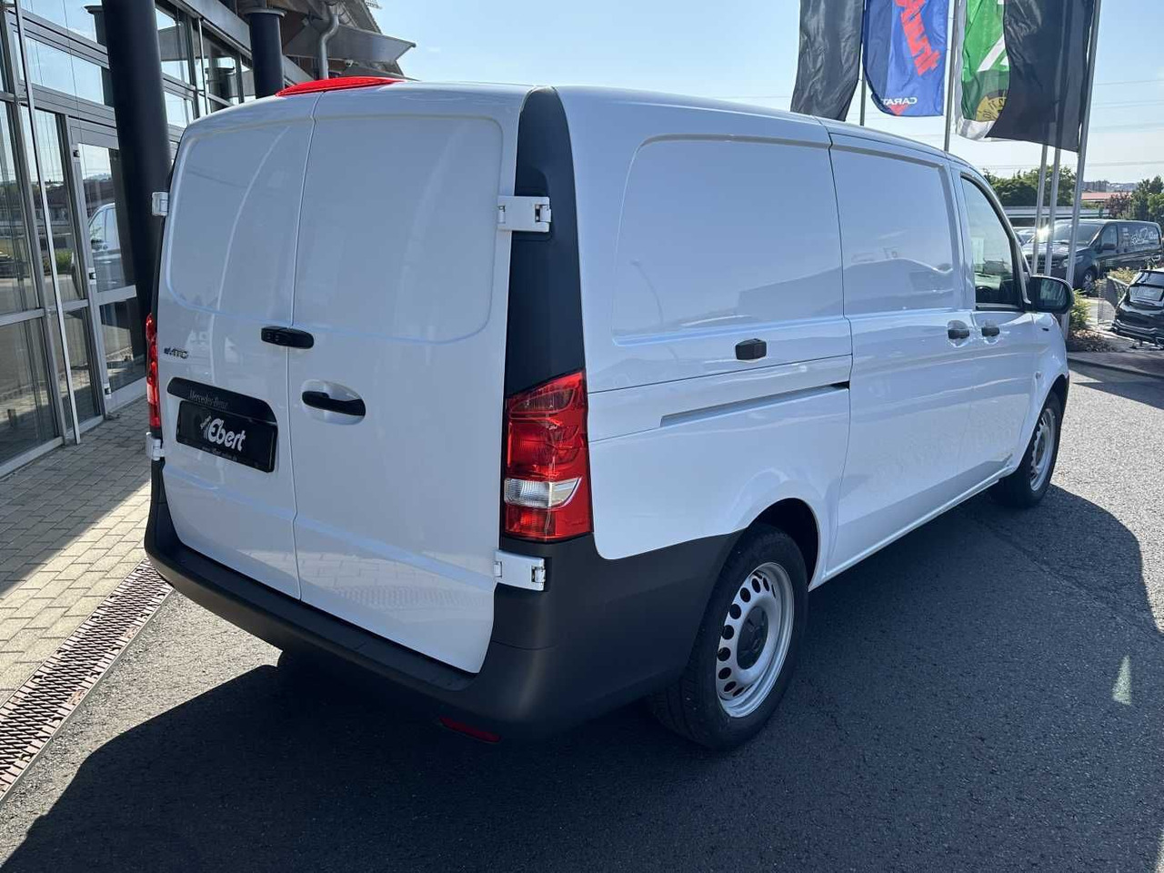 Mercedes-Benz eVito 112 Klima Kamera Navi SHZ Tempomat - Van kecil, Van listrik: gambar 4 Mercedes-Benz eVito 112 Klima Kamera Navi SHZ Tempomat - Van kecil, Van listrik: gambar 4