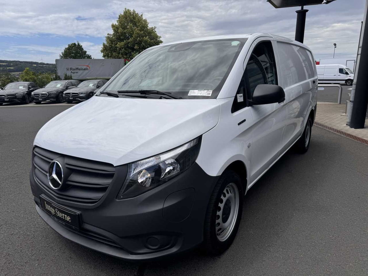 Mercedes-Benz eVito 112 Klima Kamera Navi SHZ Tempomat - Van kecil, Van listrik: gambar 3 Mercedes-Benz eVito 112 Klima Kamera Navi SHZ Tempomat - Van kecil, Van listrik: gambar 3