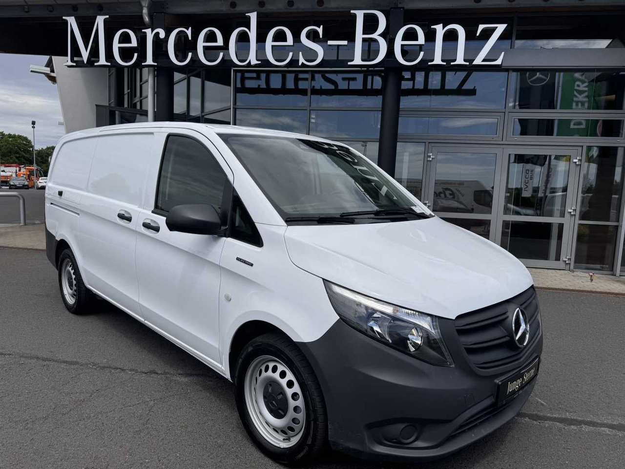 Mercedes-Benz eVito 112 Klima Kamera Navi SHZ Tempomat - Van kecil, Van listrik: gambar 1 Mercedes-Benz eVito 112 Klima Kamera Navi SHZ Tempomat - Van kecil, Van listrik: gambar 1