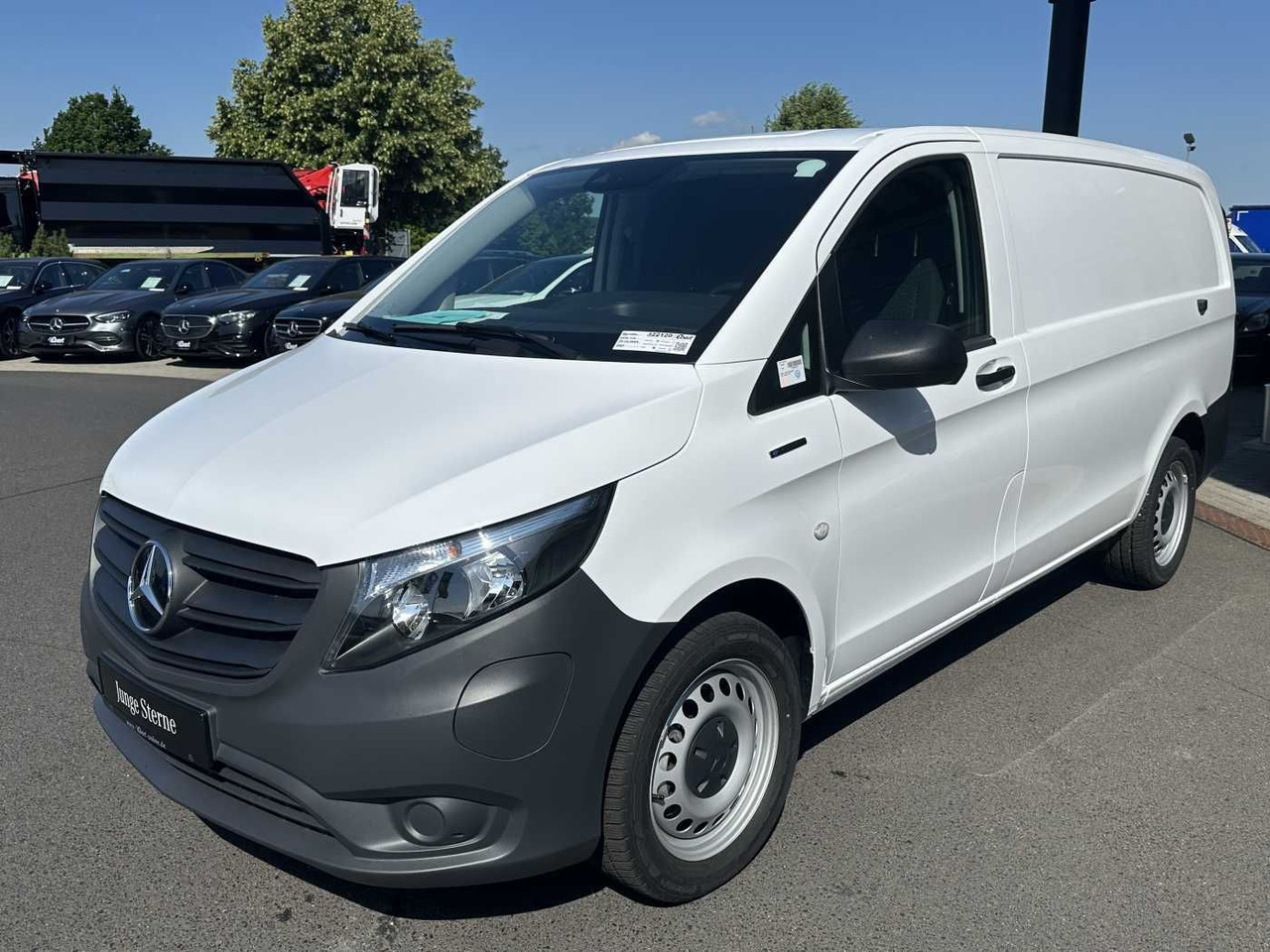 Mercedes-Benz eVito 112 Klima Kamera Navi SHZ Tempomat - Van kecil, Van listrik: gambar 3 Mercedes-Benz eVito 112 Klima Kamera Navi SHZ Tempomat - Van kecil, Van listrik: gambar 3