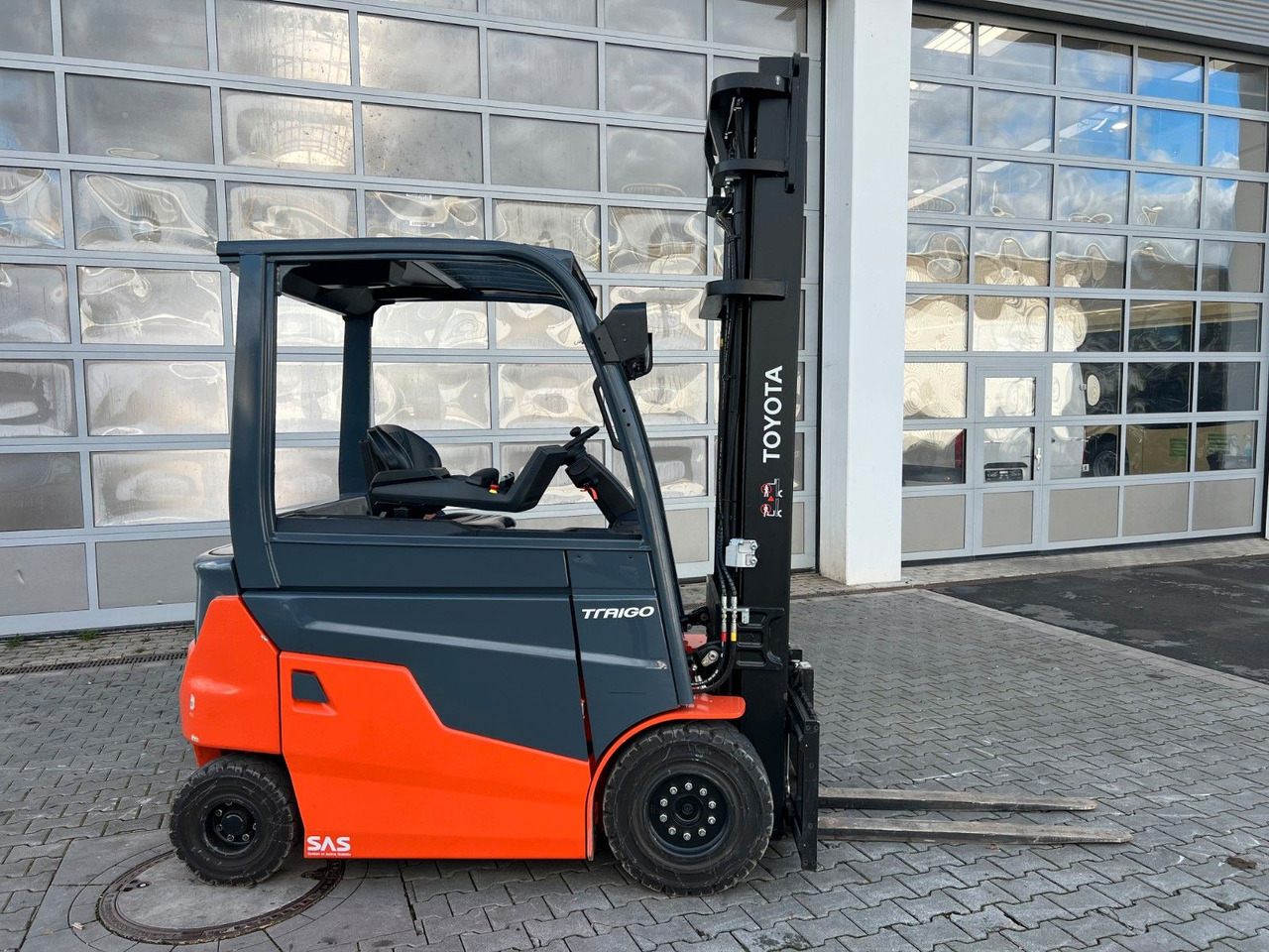 Toyota 9FBMK30T / Duplex: 3.90m / nur 317h! / SS - Peralatan lainnya: gambar 3 Toyota 9FBMK30T / Duplex: 3.90m / nur 317h! / SS - Peralatan lainnya: gambar 3