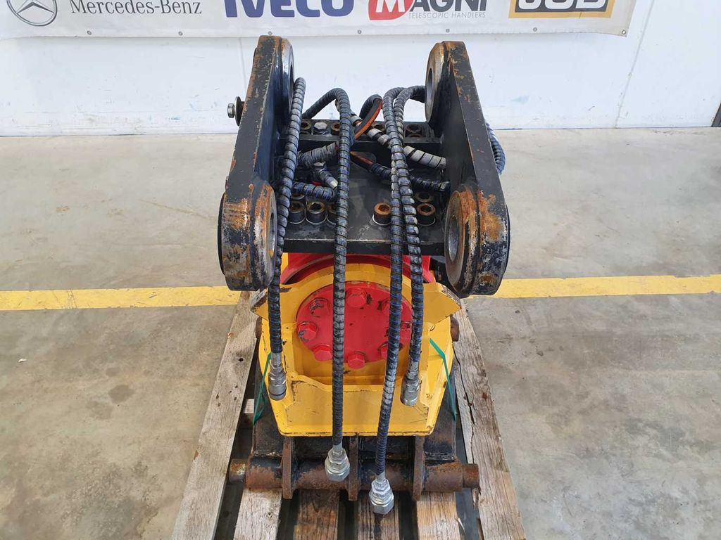 Rädlinger Schwenkrotator CAT M318 / CW 40 / 2016 - Tiltrotator untuk Peralatan konstruksi: gambar 2 Rädlinger Schwenkrotator CAT M318 / CW 40 / 2016 - Tiltrotator untuk Peralatan konstruksi: gambar 2