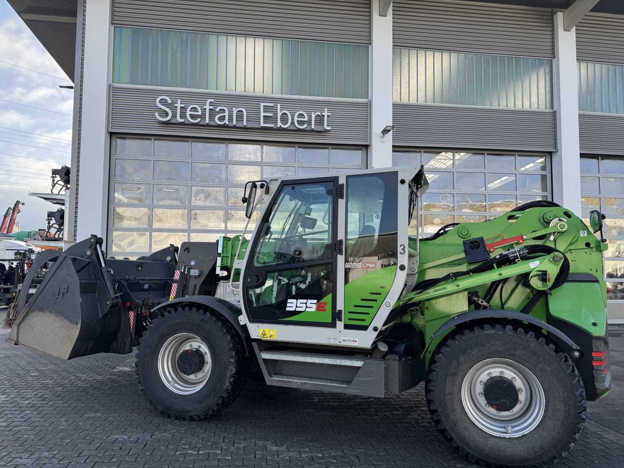Sennebogen 355 E / Greifschaufel / nur 998h! - Telehandler: gambar 4 Sennebogen 355 E / Greifschaufel / nur 998h! - Telehandler: gambar 4