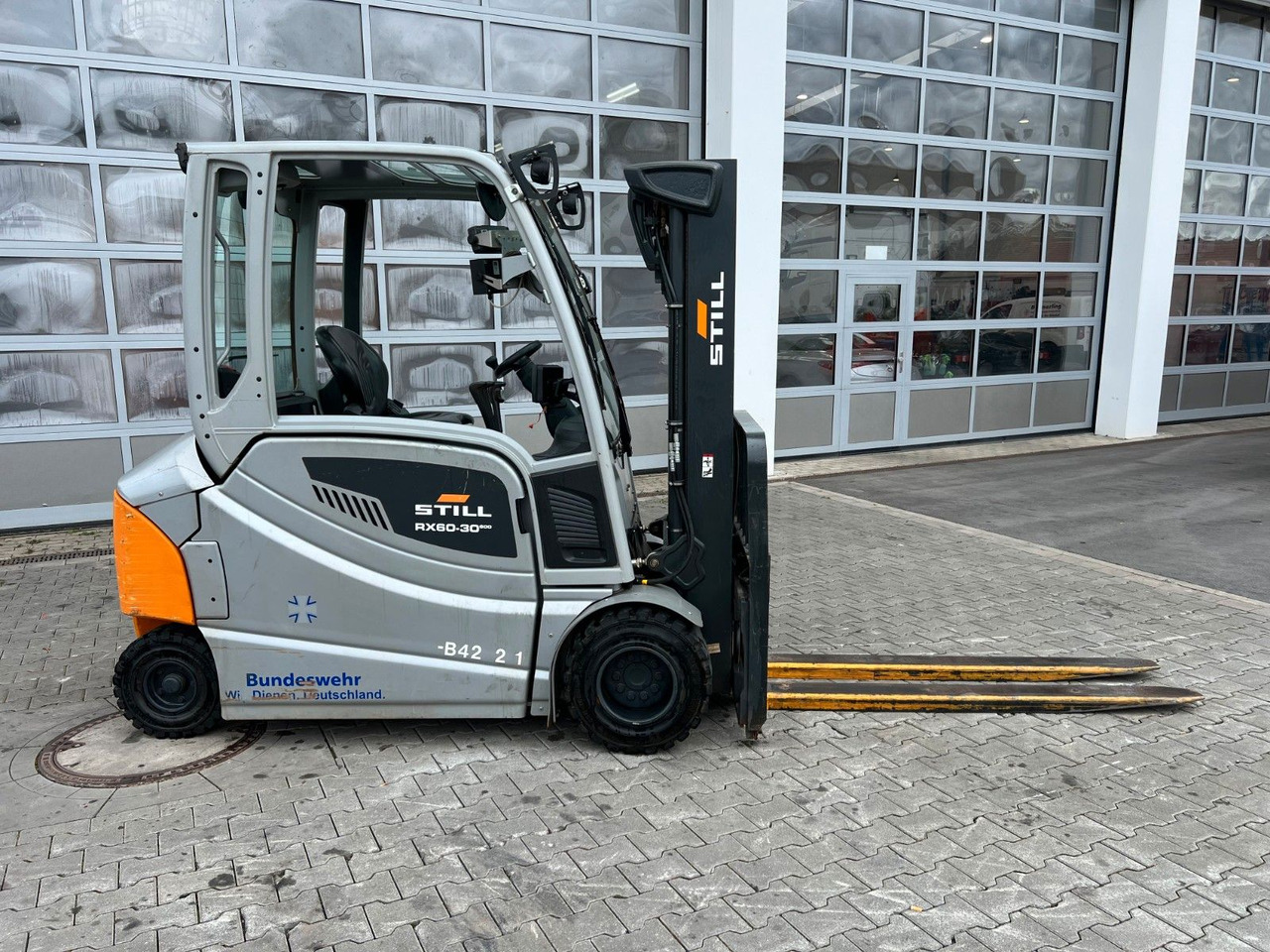 Still RX60-30L/600 / 2021 / Hubhöhe 4.6m / SS / Waage - Forklift listrik: gambar 2 Still RX60-30L/600 / 2021 / Hubhöhe 4.6m / SS / Waage - Forklift listrik: gambar 2