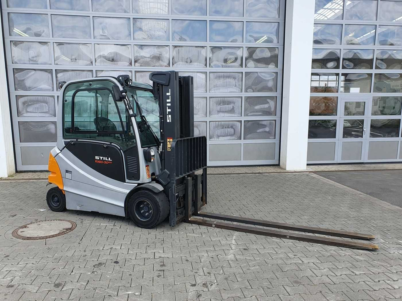 Still RX60-30L/600 - Triplex: 4.6m / SS / 9.311h - Forklift listrik: gambar 2 Still RX60-30L/600 - Triplex: 4.6m / SS / 9.311h - Forklift listrik: gambar 2