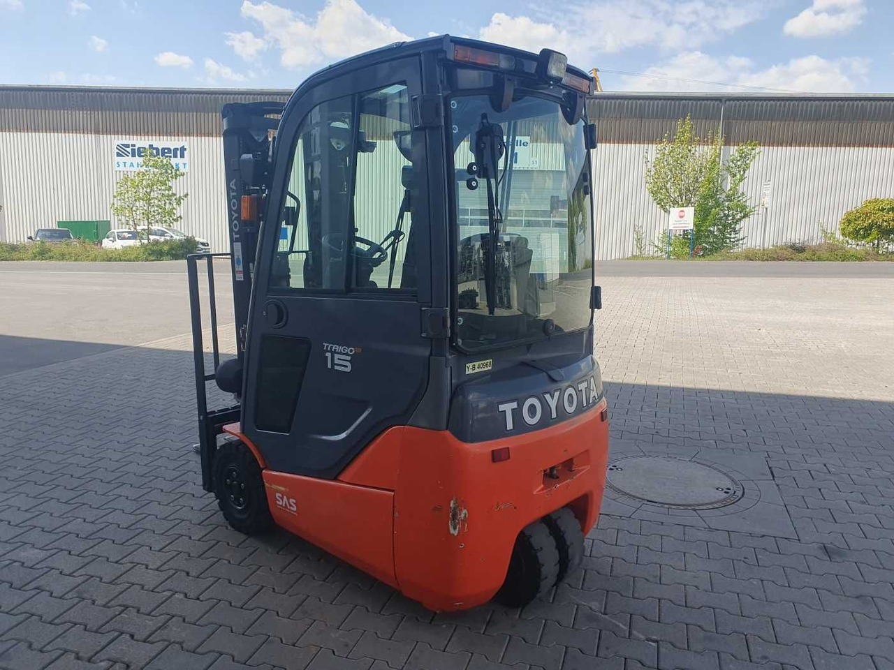 Toyota 8FBET15 / Triplex: 4.30m / nur 3.412h! / 2022 - Forklift listrik: gambar 5 Toyota 8FBET15 / Triplex: 4.30m / nur 3.412h! / 2022 - Forklift listrik: gambar 5