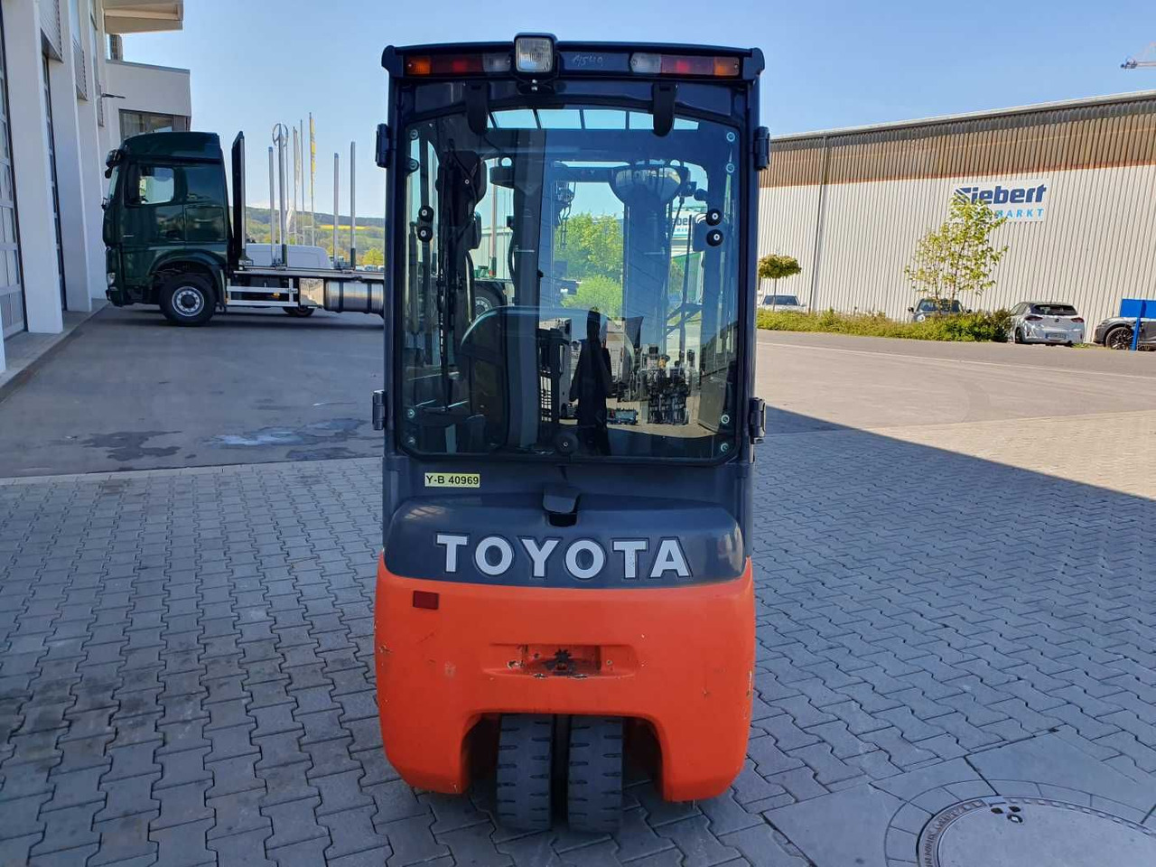 Toyota 8FBET15 / Triplex: 4.30m / nur 3.489h! / 2022 - Forklift listrik: gambar 4 Toyota 8FBET15 / Triplex: 4.30m / nur 3.489h! / 2022 - Forklift listrik: gambar 4