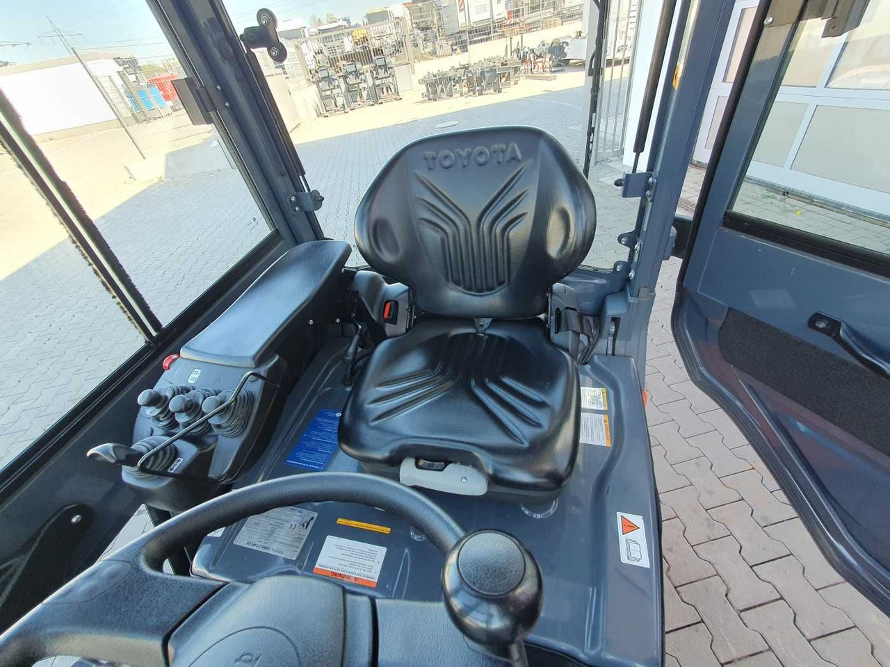 Forklift listrik Toyota 8FBET15 / Triplex: 4.30m / nur 3.489h! / 2022: gambar 12
