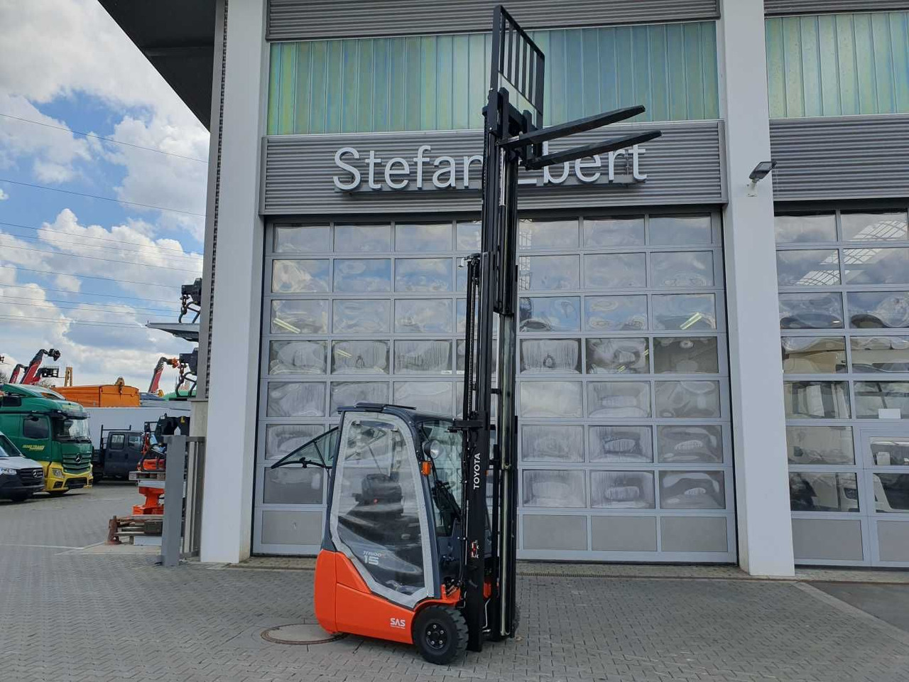 Toyota 8FBET15 / Triplex: 4.30m / nur 393h! / SS - Forklift listrik: gambar 2 Toyota 8FBET15 / Triplex: 4.30m / nur 393h! / SS - Forklift listrik: gambar 2
