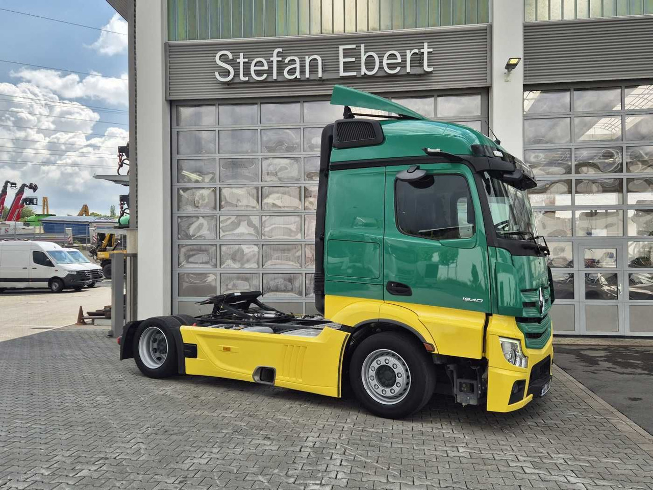 Mercedes-Benz Actros 1840 LSnRL Retarder Hubsattelplatte Xenon - Tractor head: gambar 4 Mercedes-Benz Actros 1840 LSnRL Retarder Hubsattelplatte Xenon - Tractor head: gambar 4
