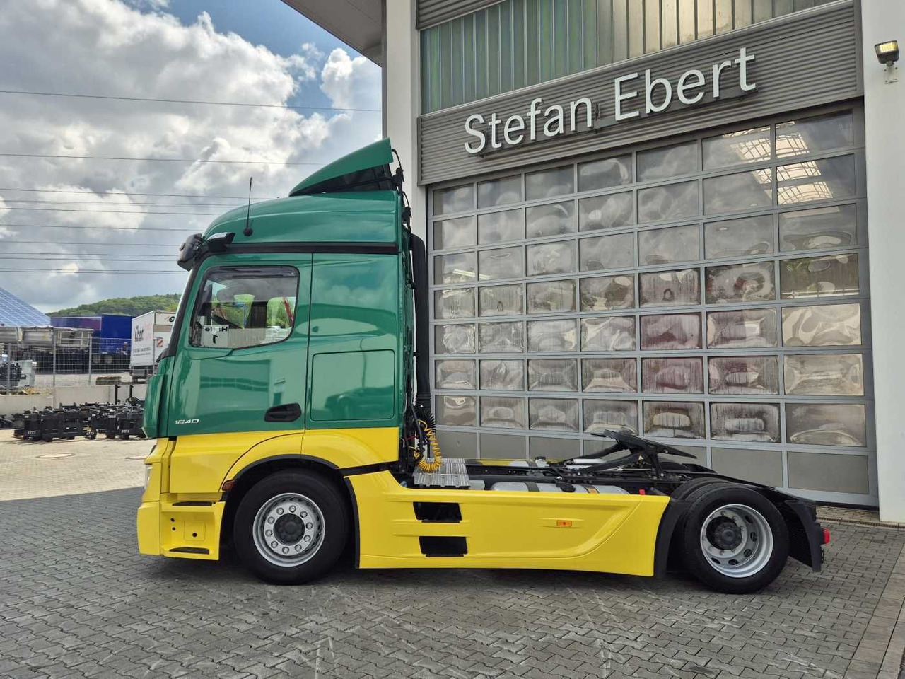 Mercedes-Benz Actros 1840 LSnRL Retarder Hubsattelplatte Xenon - Tractor head: gambar 5 Mercedes-Benz Actros 1840 LSnRL Retarder Hubsattelplatte Xenon - Tractor head: gambar 5