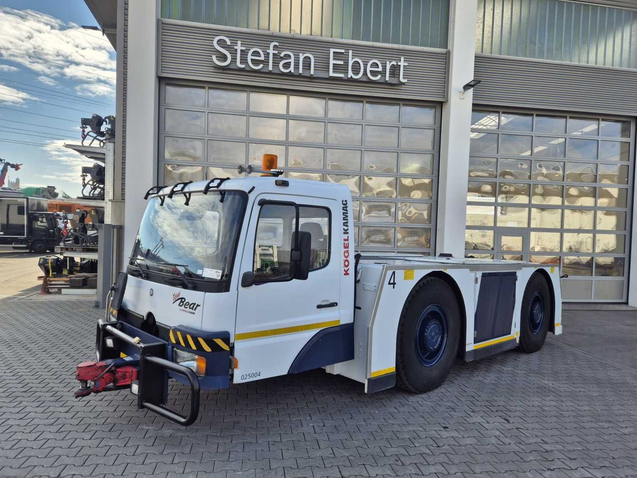 Kamag TowBear TT35/22-280 Flugzeugschlepper - Truk: gambar 2 Kamag TowBear TT35/22-280 Flugzeugschlepper - Truk: gambar 2