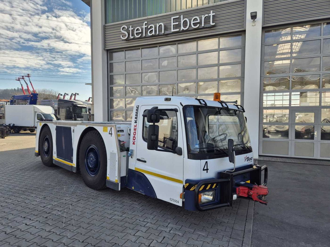 Kamag TowBear TT35/22-280 Flugzeugschlepper - Truk: gambar 3 Kamag TowBear TT35/22-280 Flugzeugschlepper - Truk: gambar 3