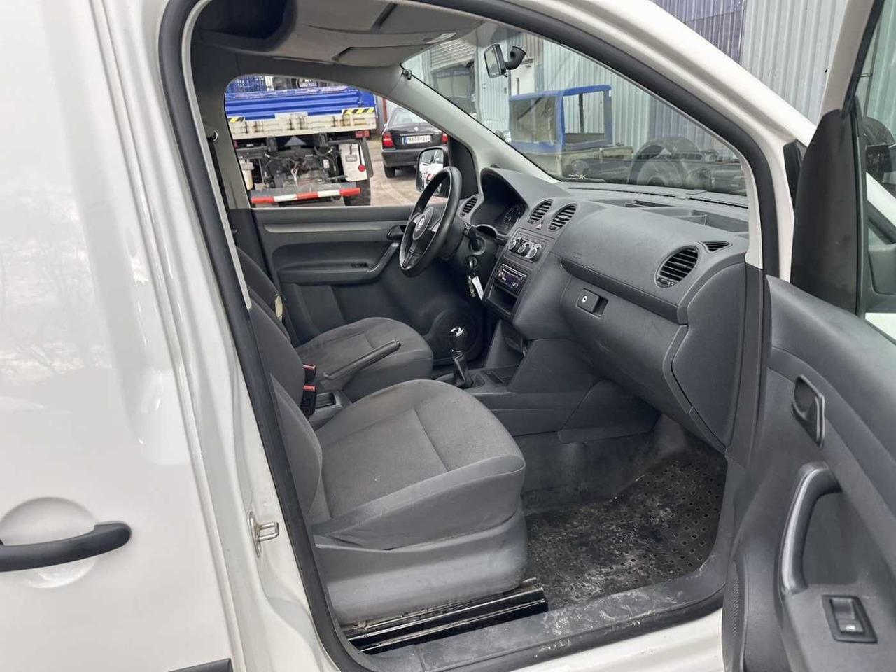 Volkswagen VW Caddy 2.0 TDI 4Motion Maxi Kasten Regal - Van panel: gambar 5 Volkswagen VW Caddy 2.0 TDI 4Motion Maxi Kasten Regal - Van panel: gambar 5
