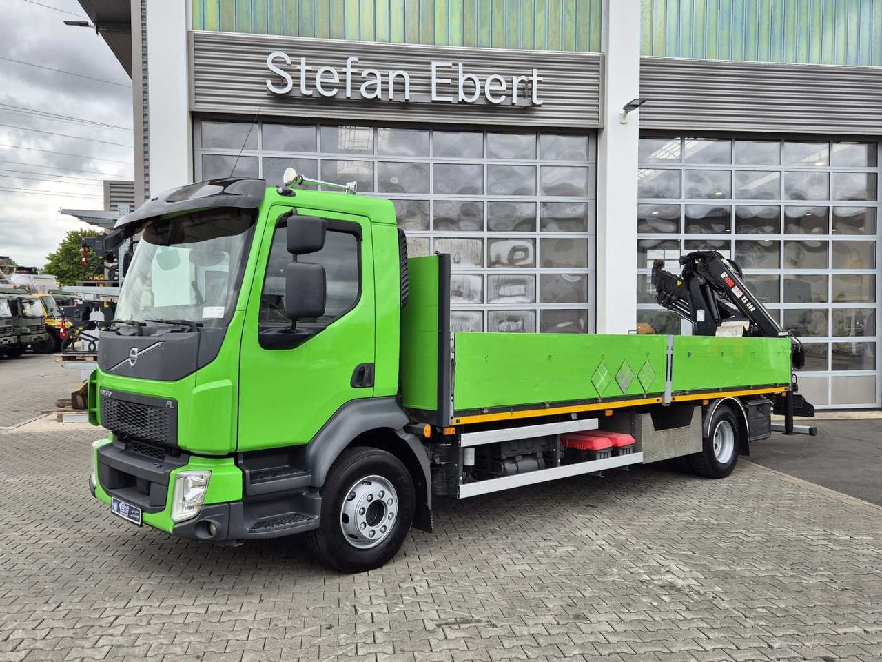 Volvo FL 42 R Kran Hiab XS 088 Funk bis 14 m! Kamera - Truk derek: gambar 4 Volvo FL 42 R Kran Hiab XS 088 Funk bis 14 m! Kamera - Truk derek: gambar 4