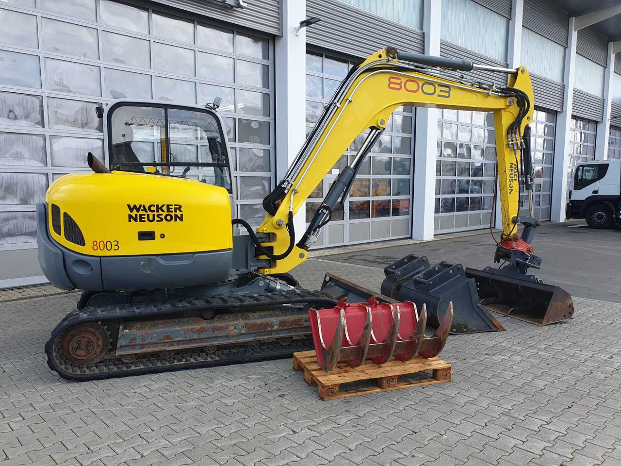 Wacker 8003 / MS08 / nur 4.035h / 2014 / Löffelpaket - Ekskavator mini: gambar 3 Wacker 8003 / MS08 / nur 4.035h / 2014 / Löffelpaket - Ekskavator mini: gambar 3