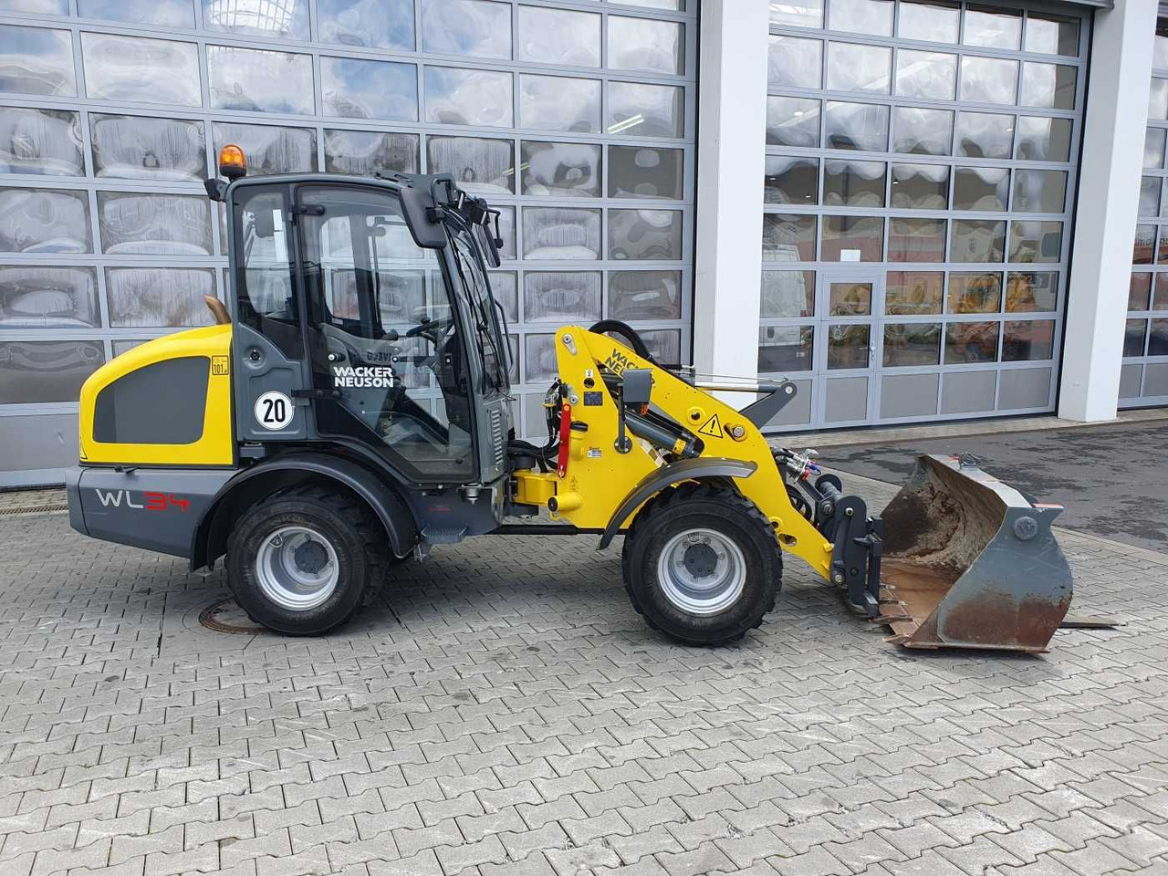 Wacker WL34 (RL40) / Schaufel + Gabel / nur 743h / 62PS - Wheel loader: gambar 3 Wacker WL34 (RL40) / Schaufel + Gabel / nur 743h / 62PS - Wheel loader: gambar 3