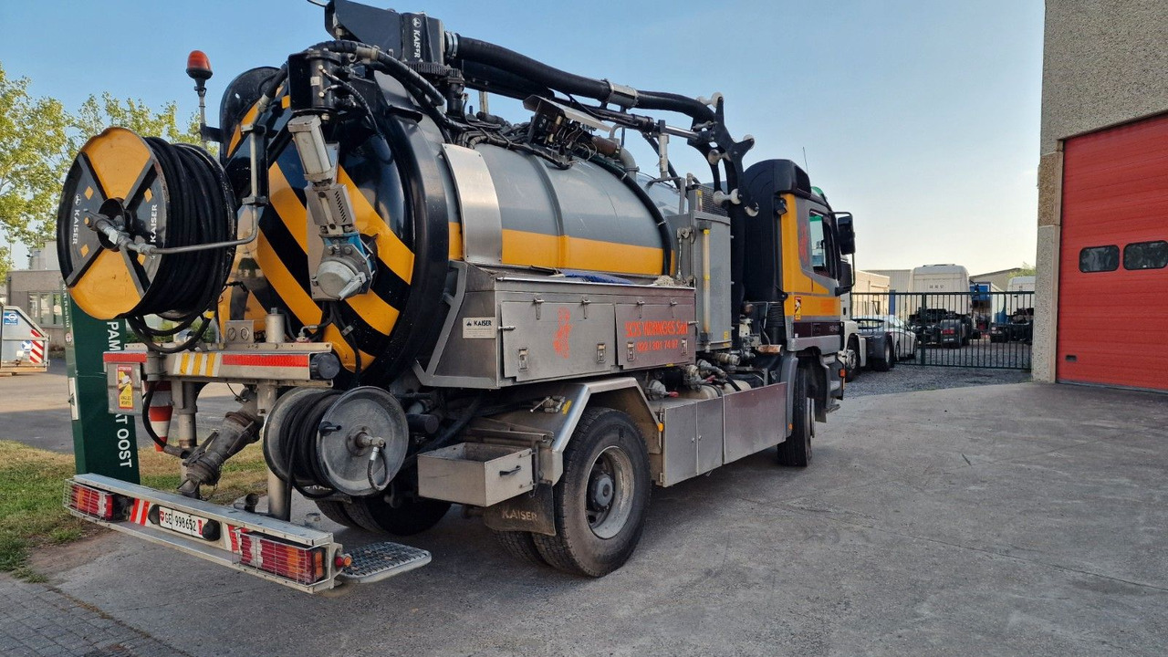 Mercedes-Benz Actros 18-40 - Truk vakum: gambar 4 Mercedes-Benz Actros 18-40 - Truk vakum: gambar 4