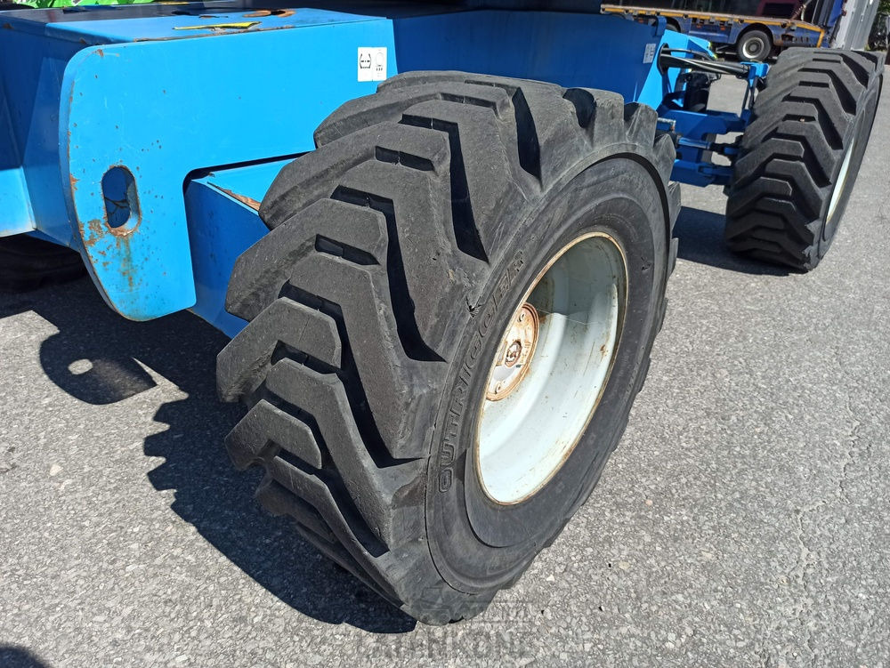 Boom artikulasi Genie Z-60/34J RT 4x4 Kuukulkija: gambar 20