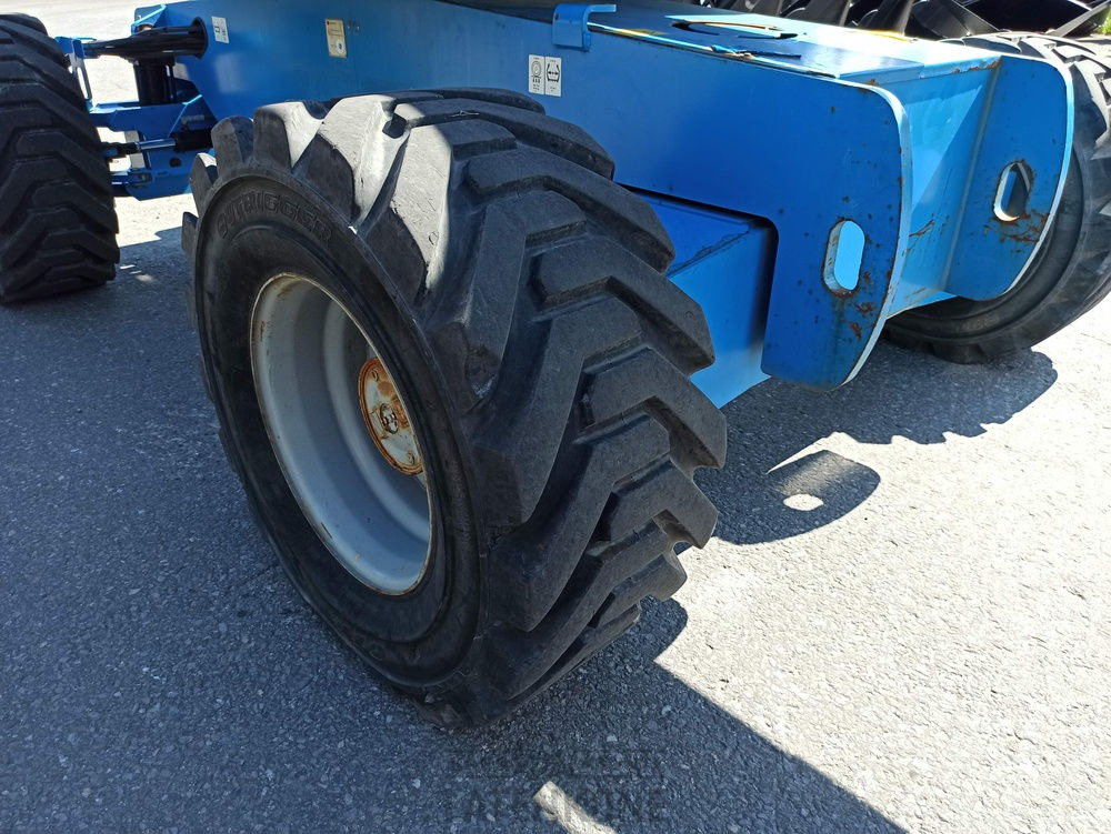 Boom artikulasi Genie Z-60/34J RT 4x4 Kuukulkija: gambar 17