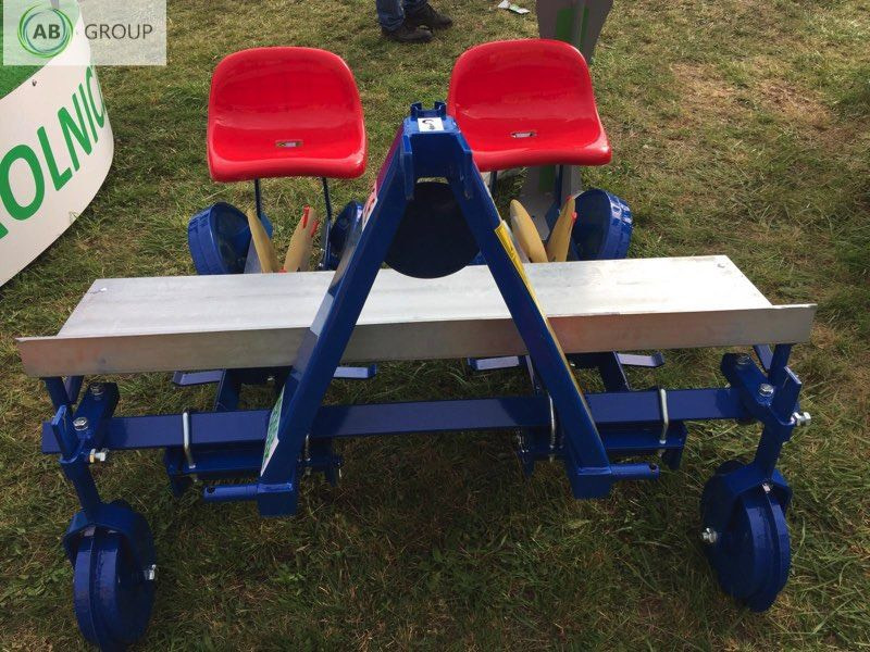 Agro-Osek 2-row seeding planter - Peralatan menabur: gambar 1 Agro-Osek 2-row seeding planter - Peralatan menabur: gambar 1