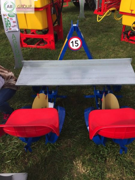 Agro-Osek 2-row seeding planter - Peralatan menabur: gambar 2 Agro-Osek 2-row seeding planter - Peralatan menabur: gambar 2