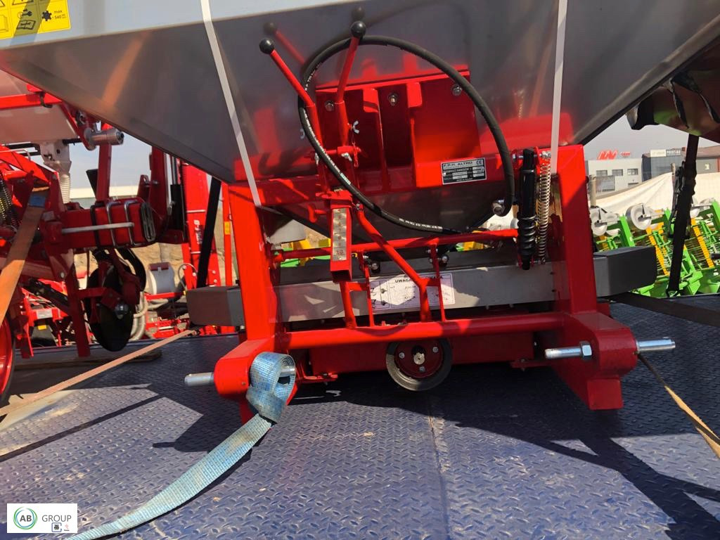 Altro fertilizer spreader RN-800 - Penyebar pupuk: gambar 3 Altro fertilizer spreader RN-800 - Penyebar pupuk: gambar 3