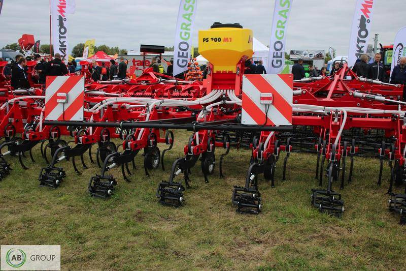 Awemak DRAGON TP 9 hydraulic folding inter-row cultivator - Menggabungkan bor benih: gambar 1 Awemak DRAGON TP 9 hydraulic folding inter-row cultivator - Menggabungkan bor benih: gambar 1