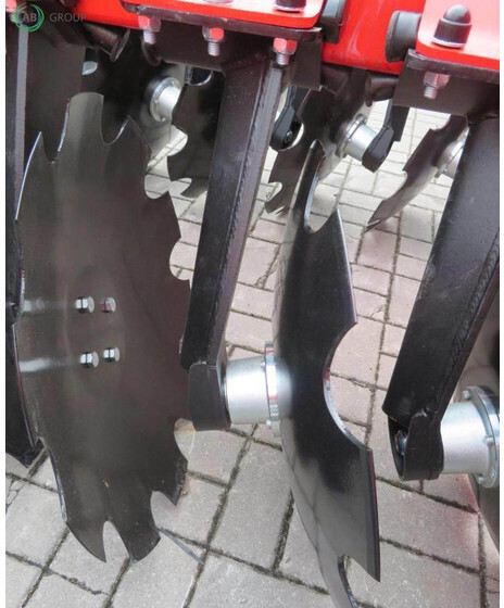 Awemak brona talerzowa składana hydraulicznie Ozyrys BTH4 - Garu cakram: gambar 4 Awemak brona talerzowa składana hydraulicznie Ozyrys BTH4 - Garu cakram: gambar 4