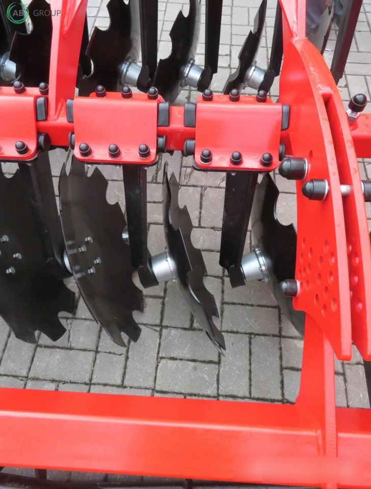 Awemak hydraulic folding disc harrow Ozyrys BTH40, 4 m - Garu cakram: gambar 4 Awemak hydraulic folding disc harrow Ozyrys BTH40, 4 m - Garu cakram: gambar 4