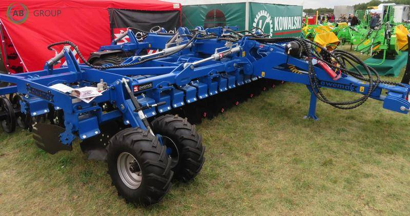 Awemak hydraulically folding heavy disc harrow Goliath CBTHD60, 6 m - Garu cakram: gambar 1 Awemak hydraulically folding heavy disc harrow Goliath CBTHD60, 6 m - Garu cakram: gambar 1