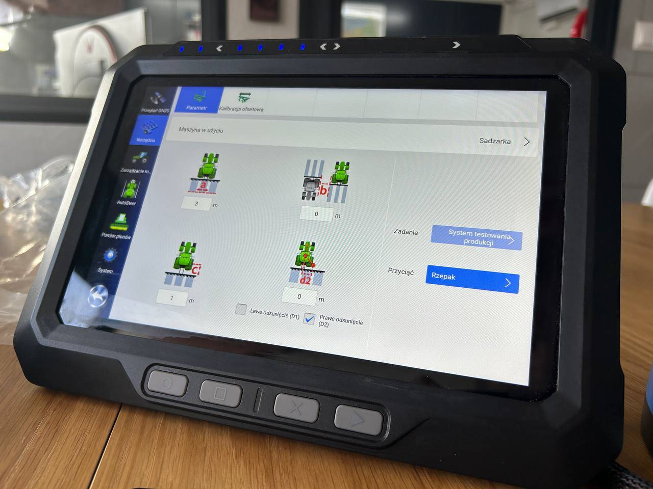 DOKEN AF305 ? Profesjonalna Nawigacja Rolnicza RTK 2,5 cm - Sistem navigasi untuk Peralatan pertanian: gambar 4 DOKEN AF305 ? Profesjonalna Nawigacja Rolnicza RTK 2,5 cm - Sistem navigasi untuk Peralatan pertanian: gambar 4