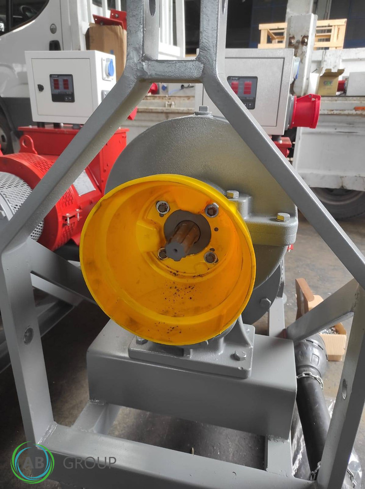 Elektro-Jen 30 kVa / 24 kW PTO driven generator with AVR control - Genset: gambar 3 Elektro-Jen 30 kVa / 24 kW PTO driven generator with AVR control - Genset: gambar 3