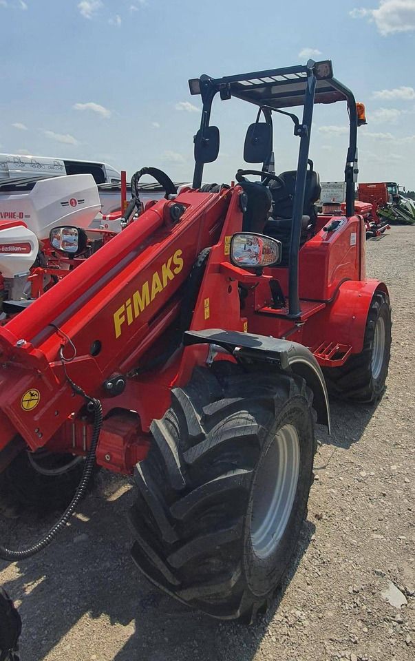 Fimaks FMLT 50 telescopic loader – exhibition/display unit - Pemuat ringkas: gambar 2 Fimaks FMLT 50 telescopic loader – exhibition/display unit - Pemuat ringkas: gambar 2