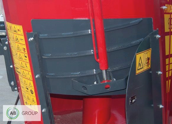 Fimaks Futtermischwagen 1,5m3/ Mixer feeder / Wóz paszowy - Mixer-pengumpan: gambar 4 Fimaks Futtermischwagen 1,5m3/ Mixer feeder / Wóz paszowy - Mixer-pengumpan: gambar 4