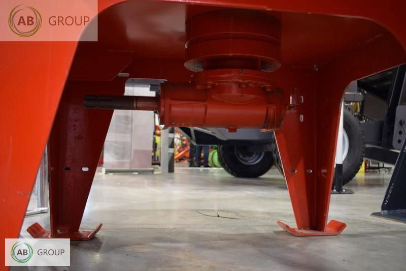 Fimaks Futtermischwagen 1,5m3/ Mixer feeder / Wóz paszowy - Mixer-pengumpan: gambar 3 Fimaks Futtermischwagen 1,5m3/ Mixer feeder / Wóz paszowy - Mixer-pengumpan: gambar 3