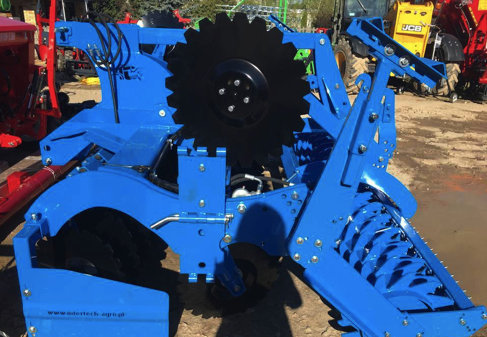 Inter-tech disc cultivator BAT02, 3,0 m - Garu cakram: gambar 2 Inter-tech disc cultivator BAT02, 3,0 m - Garu cakram: gambar 2