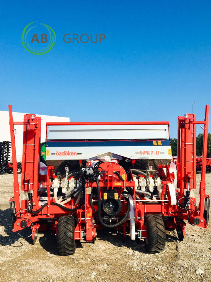 Ozdoken VPKT-DG8 eight-row pneumatic precision seeder with depth fertilization - Penabur presisi: gambar 1 Ozdoken VPKT-DG8 eight-row pneumatic precision seeder with depth fertilization - Penabur presisi: gambar 1
