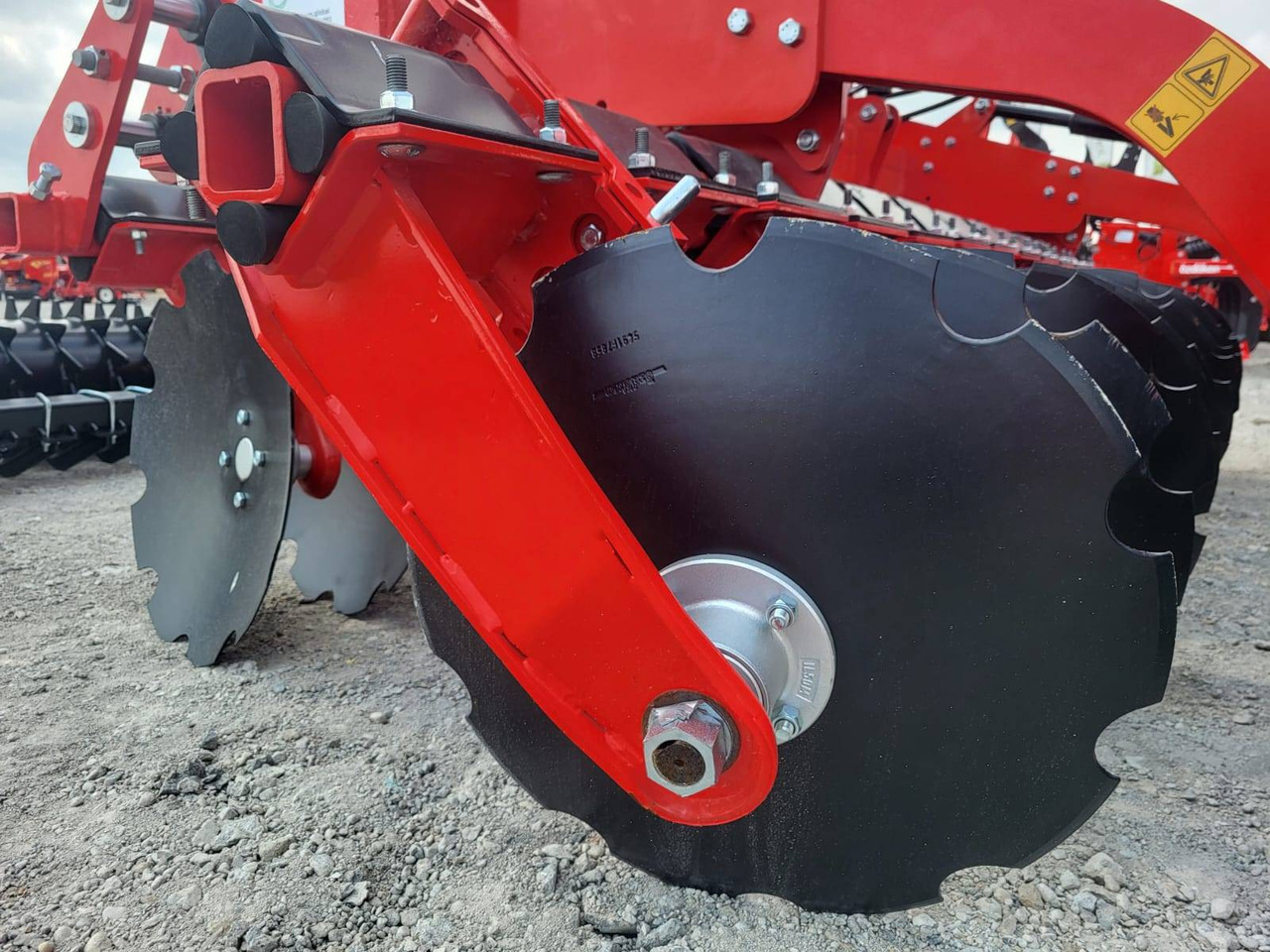 Ozdoken disc harrow Combidisc T300, 3 m - on stock - Garu cakram: gambar 4 Ozdoken disc harrow Combidisc T300, 3 m - on stock - Garu cakram: gambar 4