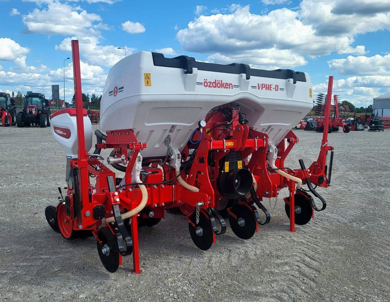 Ozdoken pneumatic precision planter VPHE-DG4 - on stock - Penabur presisi: gambar 1 Ozdoken pneumatic precision planter VPHE-DG4 - on stock - Penabur presisi: gambar 1