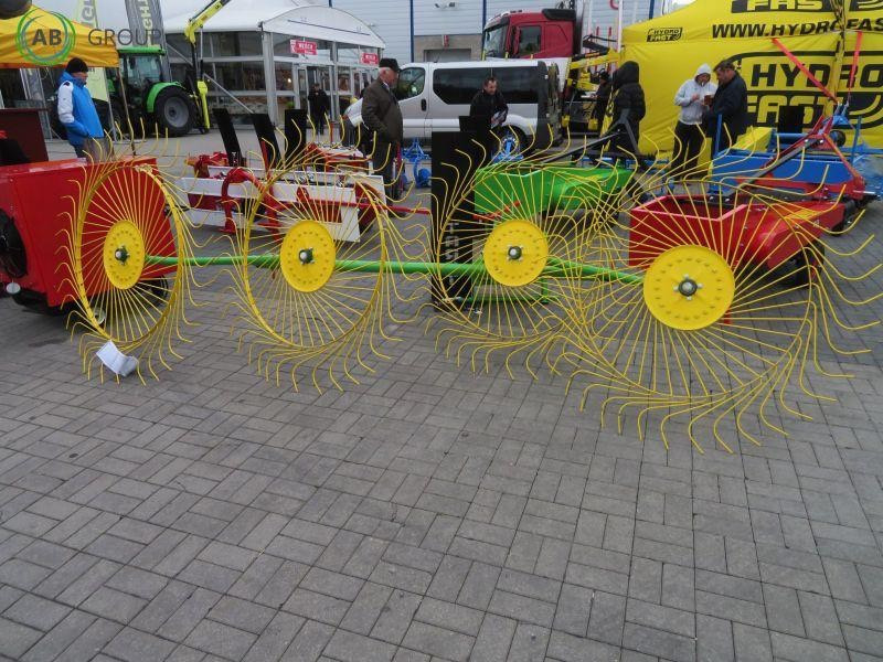 Taret rake-tedder Z 213 / PZK-4 - Tedder/ Menyapu: gambar 2 Taret rake-tedder Z 213 / PZK-4 - Tedder/ Menyapu: gambar 2