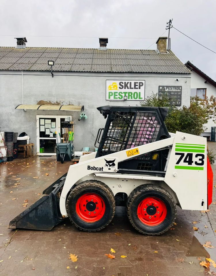 Bobcat 743 - Skid steer: gambar 2 Bobcat 743 - Skid steer: gambar 2