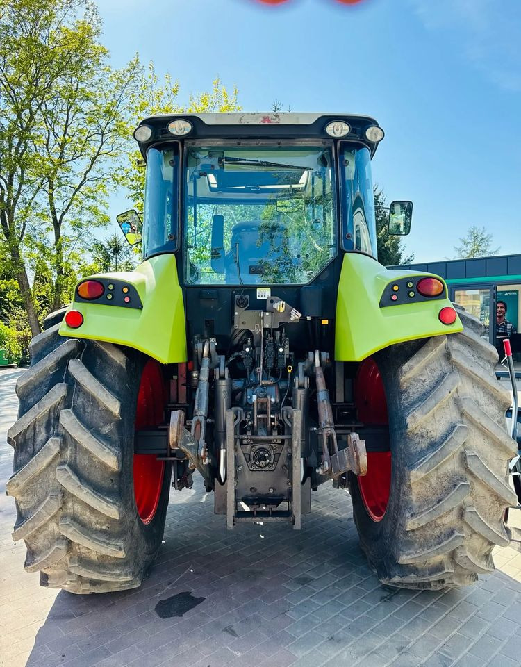 Claas Arion 410 - Traktor: gambar 3 Claas Arion 410 - Traktor: gambar 3