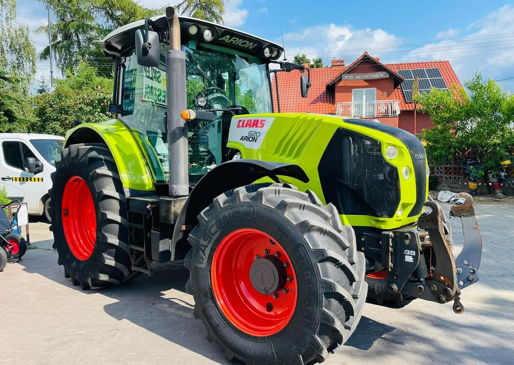 Claas Arion 620 - Traktor: gambar 1 Claas Arion 620 - Traktor: gambar 1