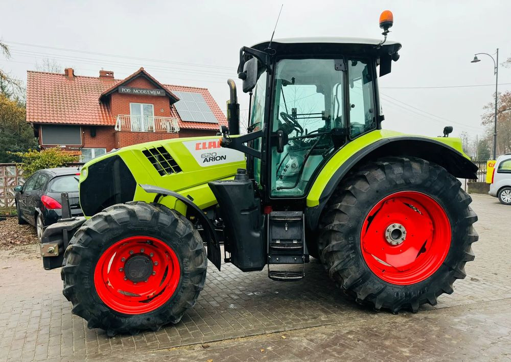 Claas Arion 620 - Traktor: gambar 3 Claas Arion 620 - Traktor: gambar 3