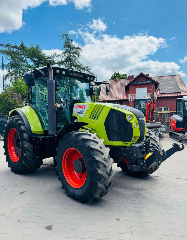 Claas Arion 640 - Traktor: gambar 4 Claas Arion 640 - Traktor: gambar 4