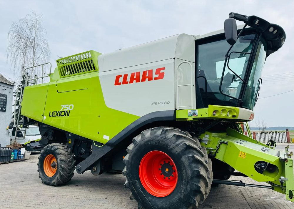 Claas LEXION 750 APS HYBRID - Pemanen gabungan: gambar 3 Claas LEXION 750 APS HYBRID - Pemanen gabungan: gambar 3