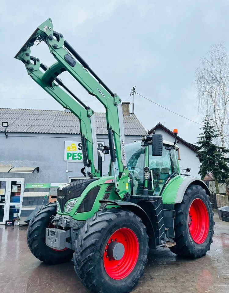 Fendt 724 - Traktor: gambar 3 Fendt 724 - Traktor: gambar 3