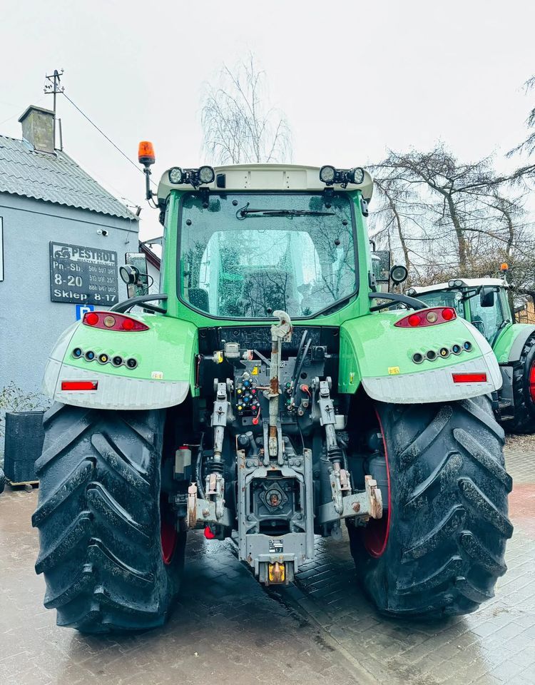 Traktor Fendt 724: gambar 15